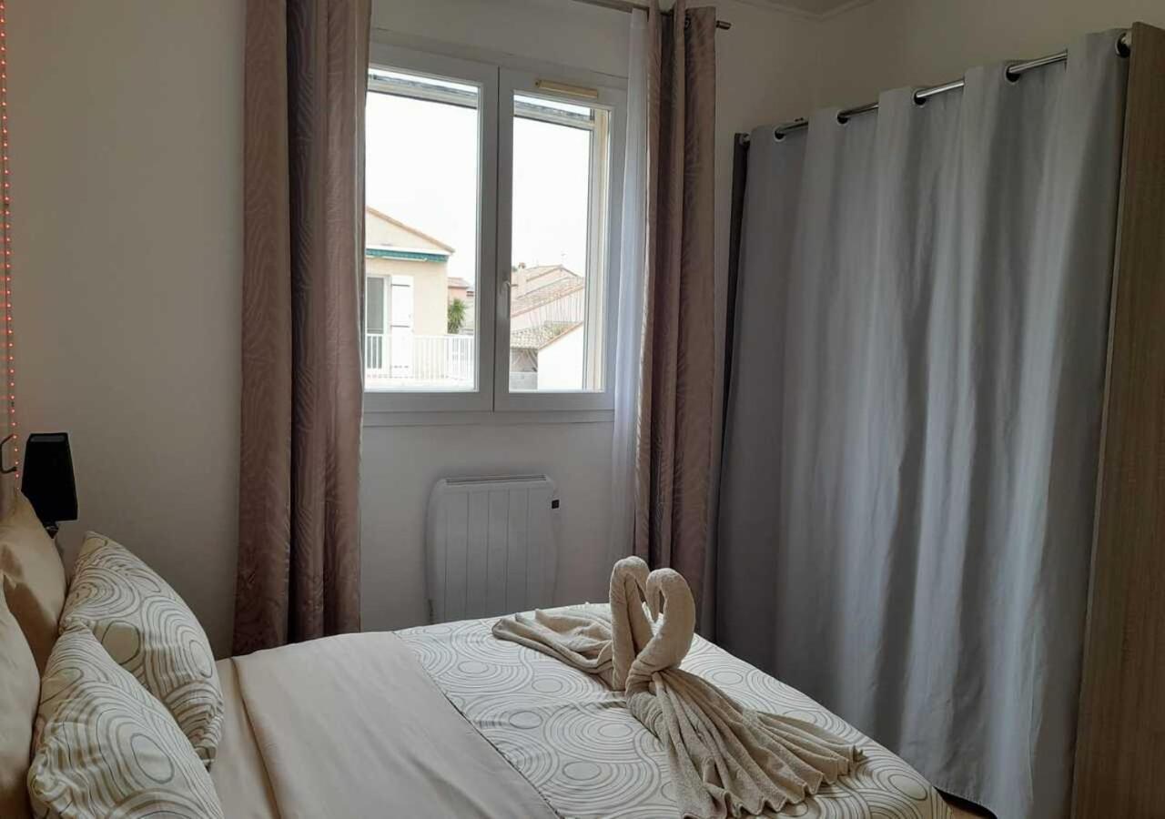 Villa Avec Plage A Pied Et Grande Piscine Sainte-Marie-la-Mer Eksteriør billede